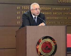Доц. д-р Николай Крушков, УНСС: Предстоят локдауни в страните с население без бустерна доза